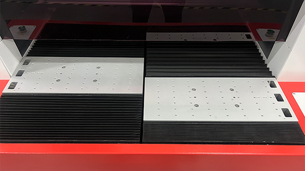 PB-EW-LR 左右雙工位防爆閥焊接機 PB-EW-LR 左右雙工位防爆閥焊接機