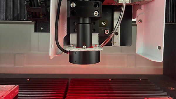 玻璃切割打孔機(jī)-切割精度高 玻璃切割打孔機(jī)-切割精度高