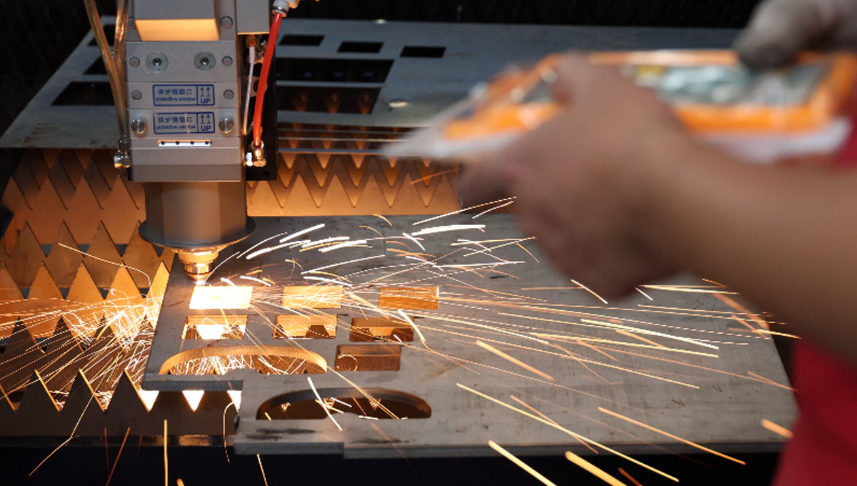 激光切割時(shí)工件出現(xiàn)渣掛問題的處理方法 激光切割時(shí)工件出現(xiàn)渣掛問題的處理方法