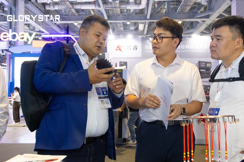 力星激光2024上海工博會捷報頻傳!再獲30000瓦高功率設備簽單! 力星激光2024上海工博會捷報頻傳!再獲30000瓦高功率設備簽單!