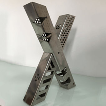 ???三卡盤激光切管機 ???三卡盤激光切管機