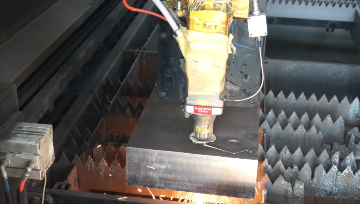 每日激光切割技術分享：不銹鋼低壓穿孔的工藝方法